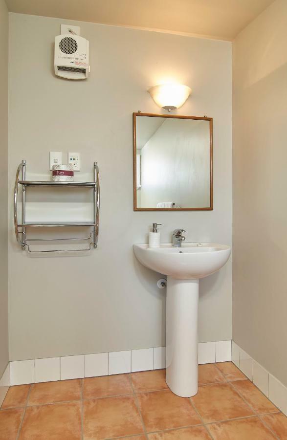 Orari Boutique Hotel Christchurch Bagian luar foto